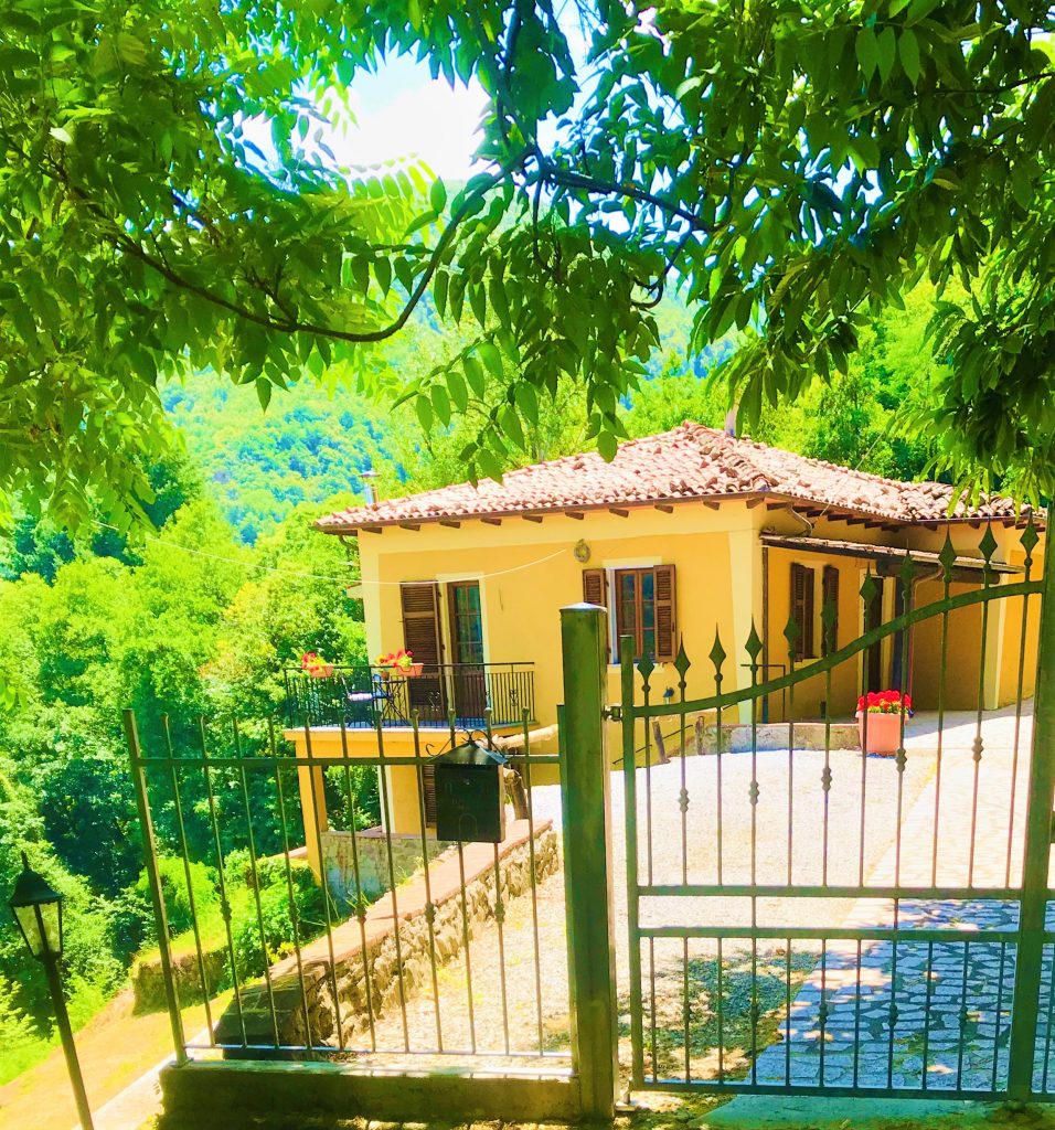 fronthouse