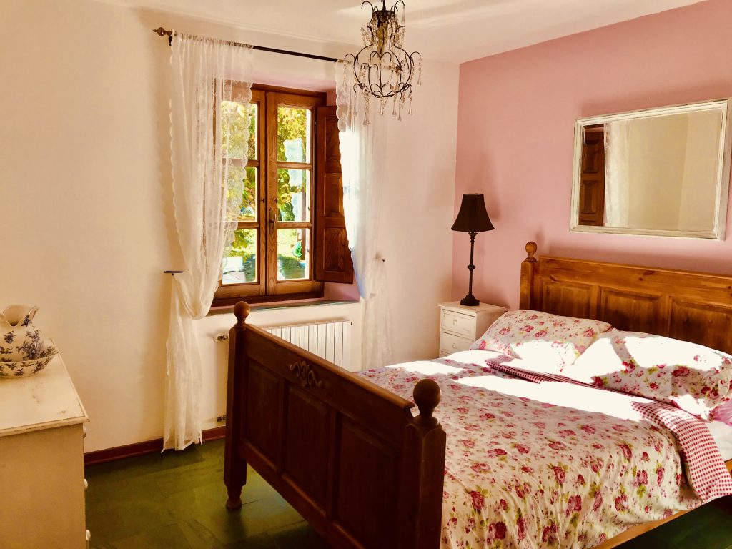 pinkbedroom2